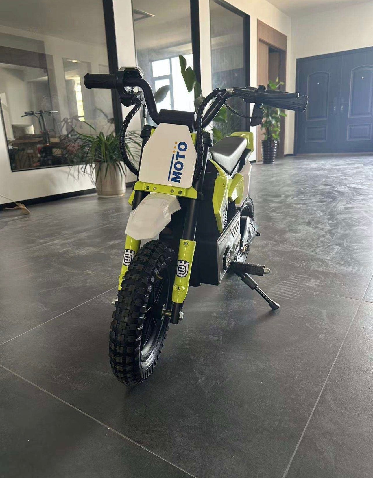 MOTO KROUZ 24W