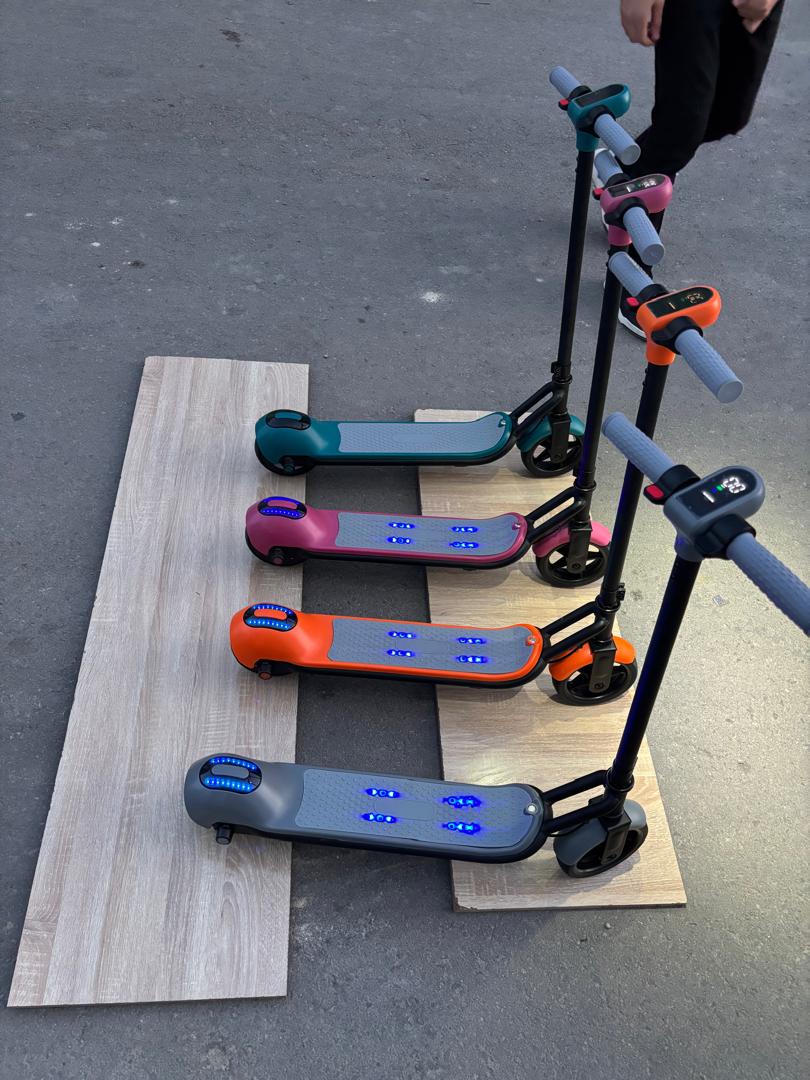 Trottinette Électrique Enfant 2502