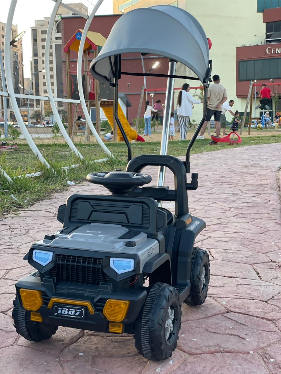 mini car electrique jupe