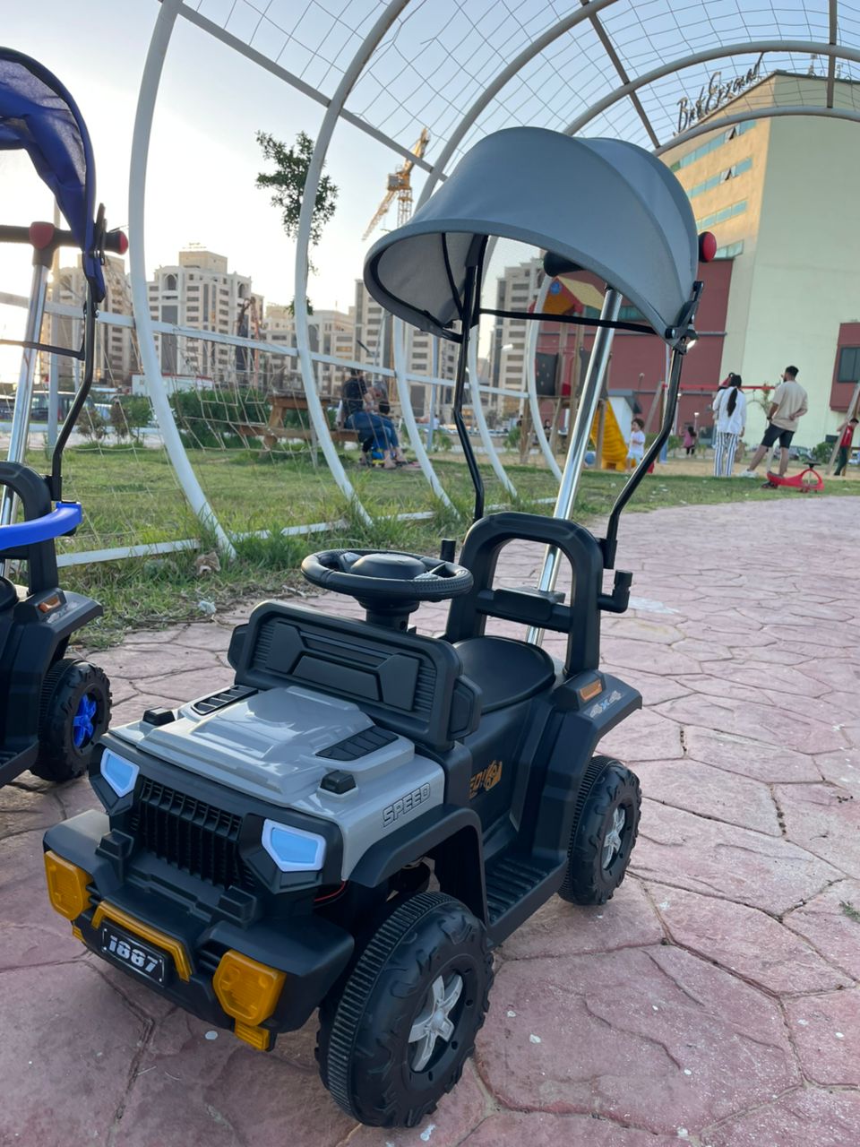 mini car electrique jupe