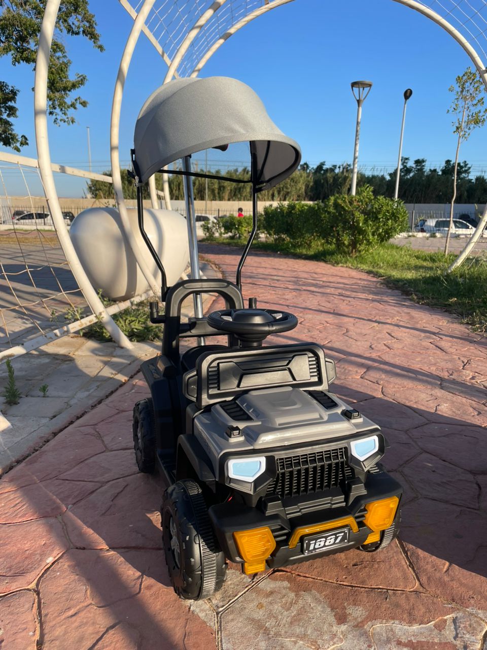 mini car electrique jupe