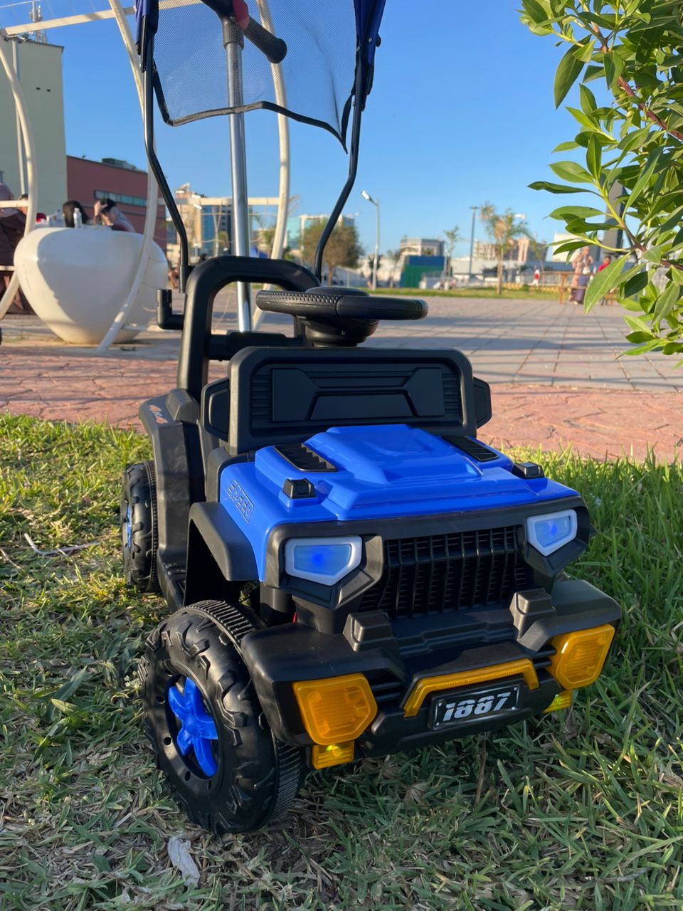 mini car electrique jupe